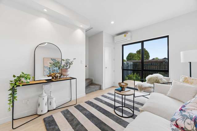 8/12 Yeovil Road Te Atatu Peninsula_3