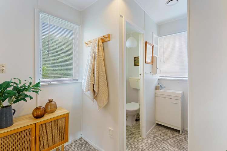 8 The Avenue Otaki Beach_9