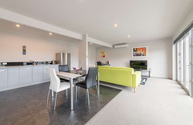 14 Ballard Drive Stoke_9