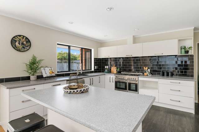 9 Jeannie Way Waikanae Beach_1