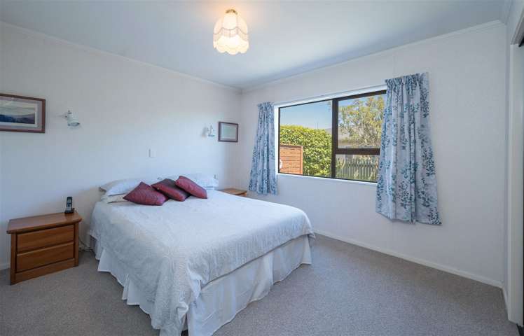 28 Andrew Street Stoke_11