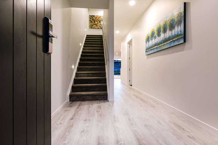 6 Paparahi Place Wainui_11