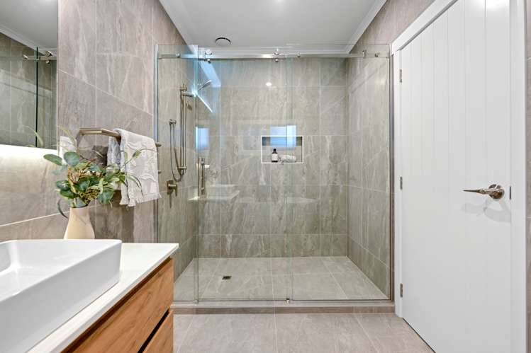 92 Maanihi Drive Rototuna North_16