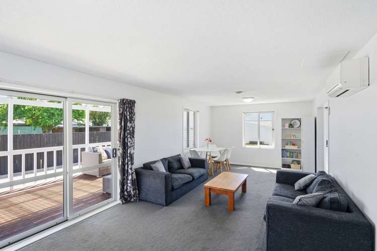 2/43 Neill Street Hornby_2