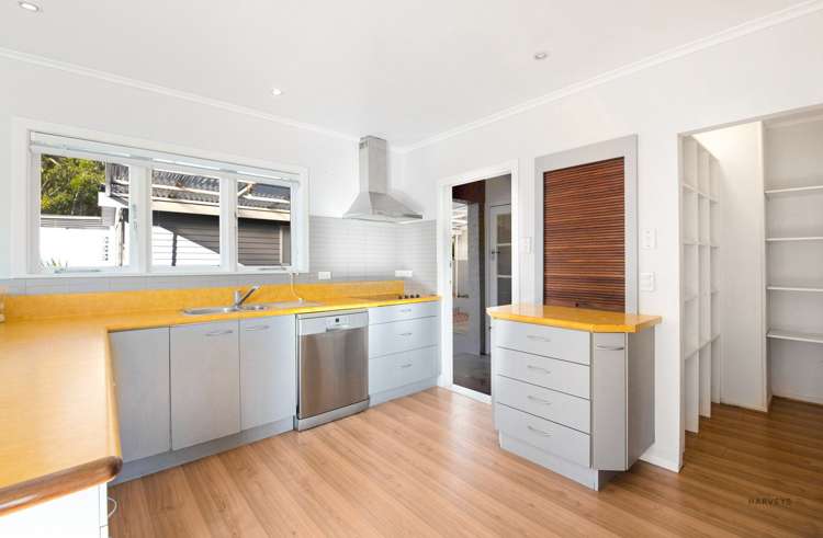 32 Captain Scott Road Glen Eden_4