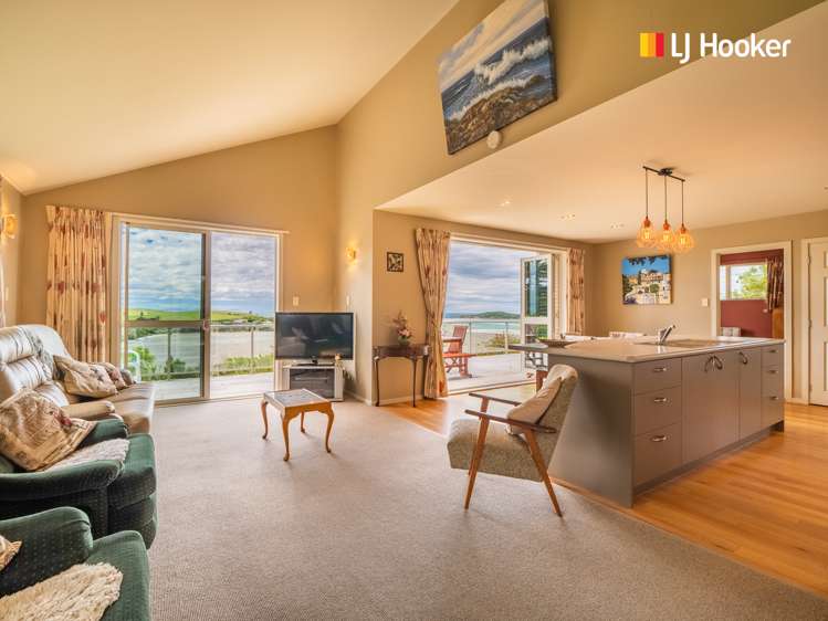 47 Sheffield Street Taieri Mouth_7