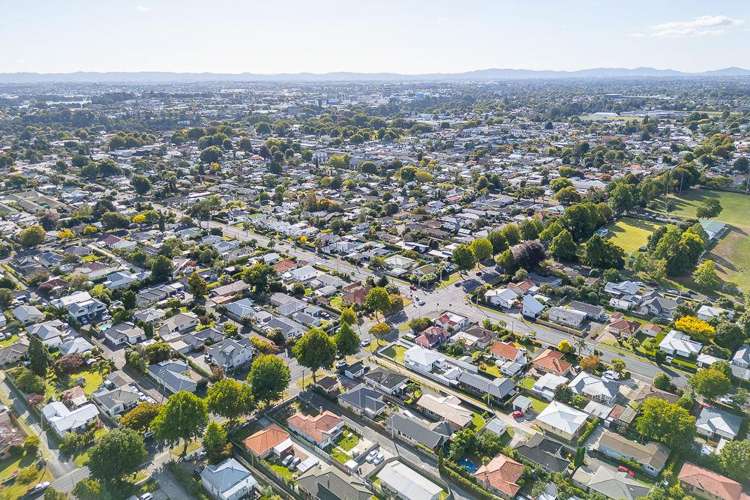 64 Galloway Street Hamilton East_24