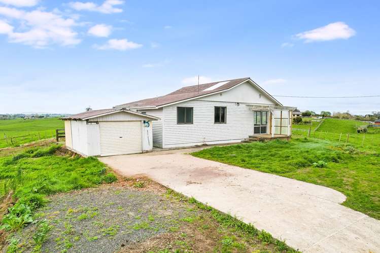 242 Meadway Road Ngahinapouri_14