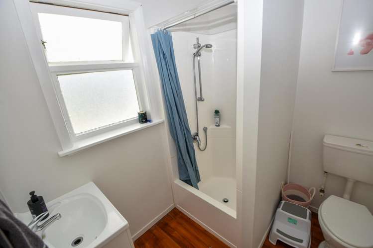 9 King Street Carterton_13