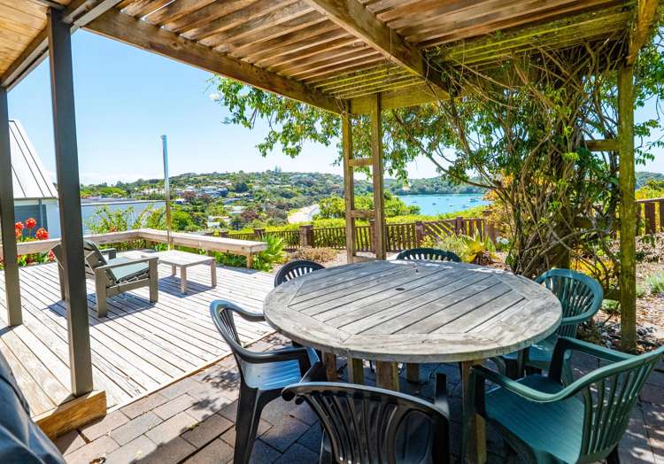 189 Ocean View Road Oneroa_37