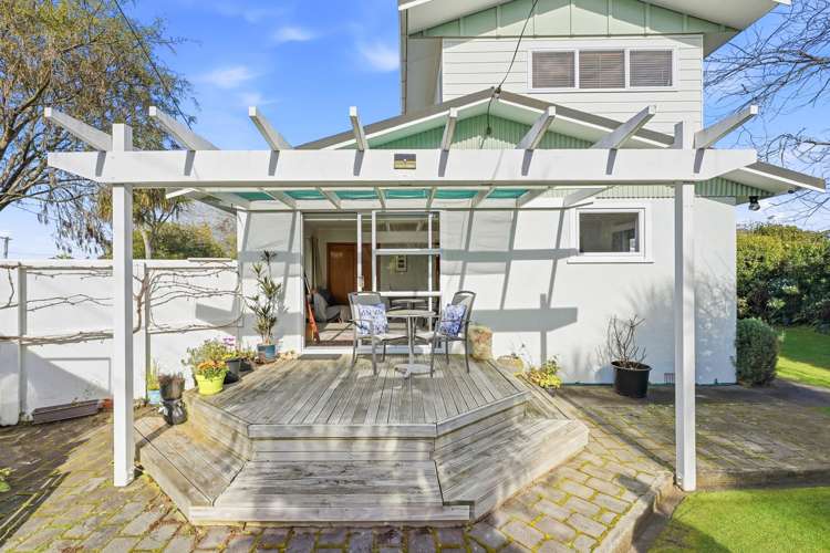 5 Eaton Crescent Otamatea_19