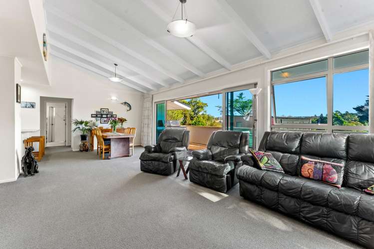 11 Springbank Lane Te Atatu Peninsula_8