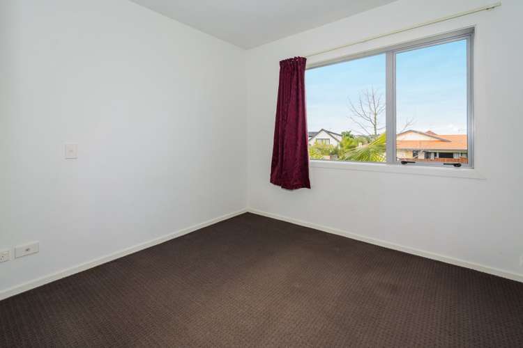 C16/71 Spencer Road Oteha_12