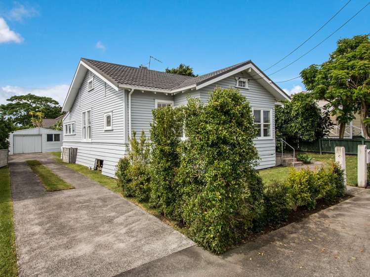 8 Smale Street Point Chevalier_16