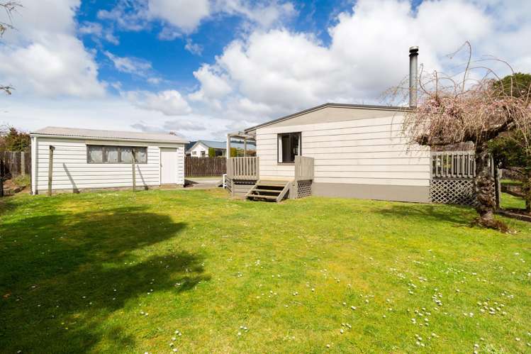 20 Milton Grove Owhata_16