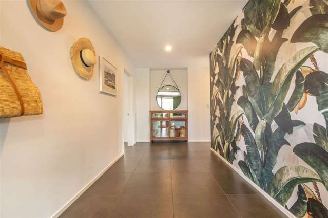 14 Riverwood Boulevard Redwood_1