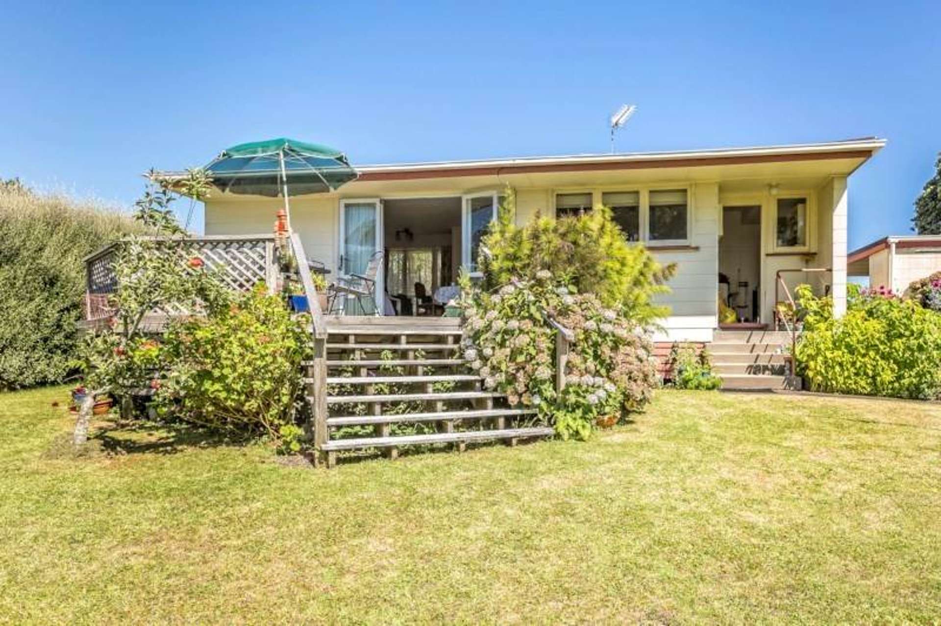 96 Kitchener Road Waiuku_0