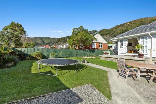 173 Waddington Drive Naenae_2