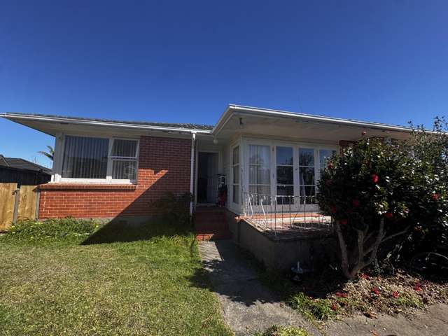 Forrest Hill Family Home for rent, great schools.