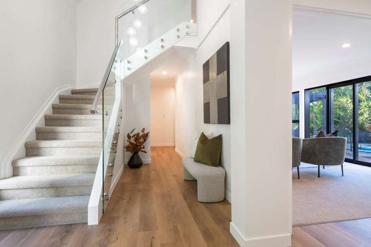 35 Churchouse Road Greenhithe_11