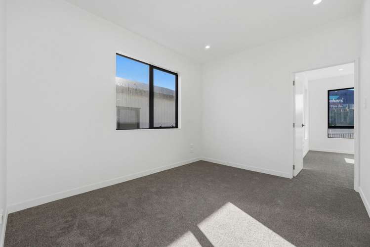 17 & 23 Wira Lane Silverdale_16