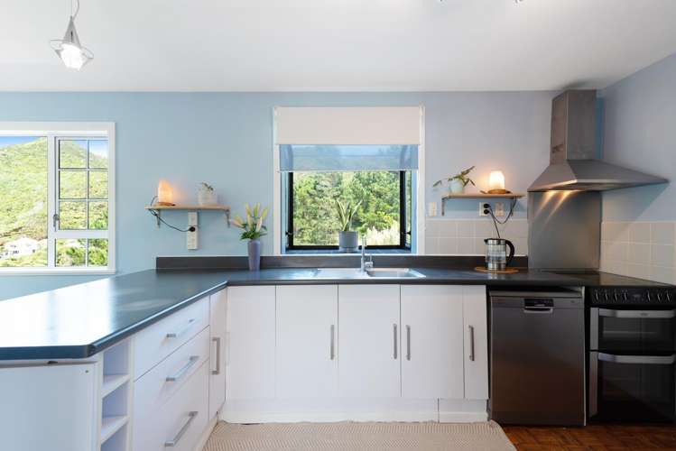 91 Thurleigh Grove Karori_9