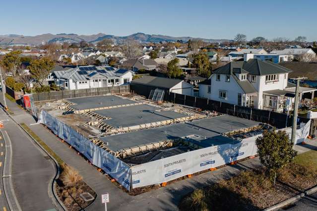 Dual Master Suites, Lift Access & Designer Finishes