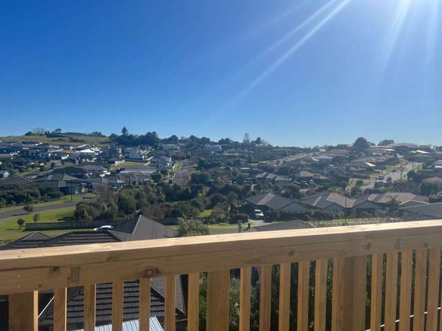 QUEEN OF THE HILL!