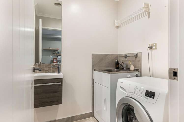 145 Bonair Crescent Silverdale_18