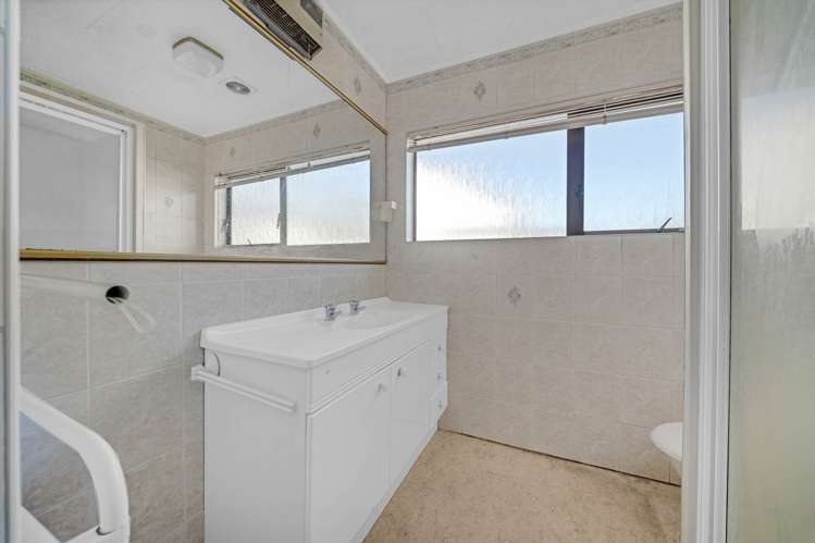 125 Portage Road New Lynn_22