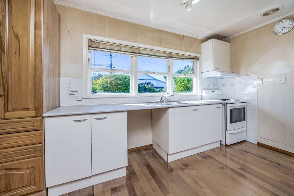 1/4 Russell Road_3