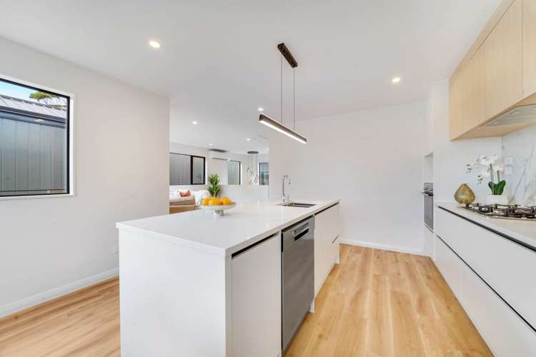 2/186 Penrose Road_5