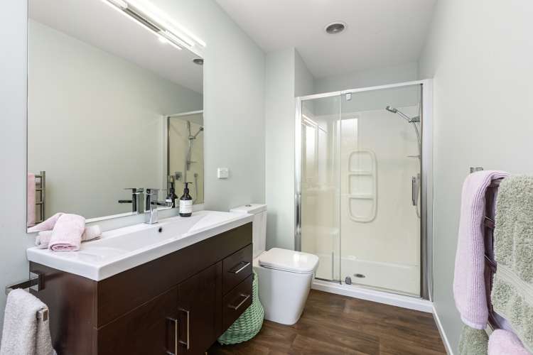 54 Upper Harbour Drive Greenhithe_19