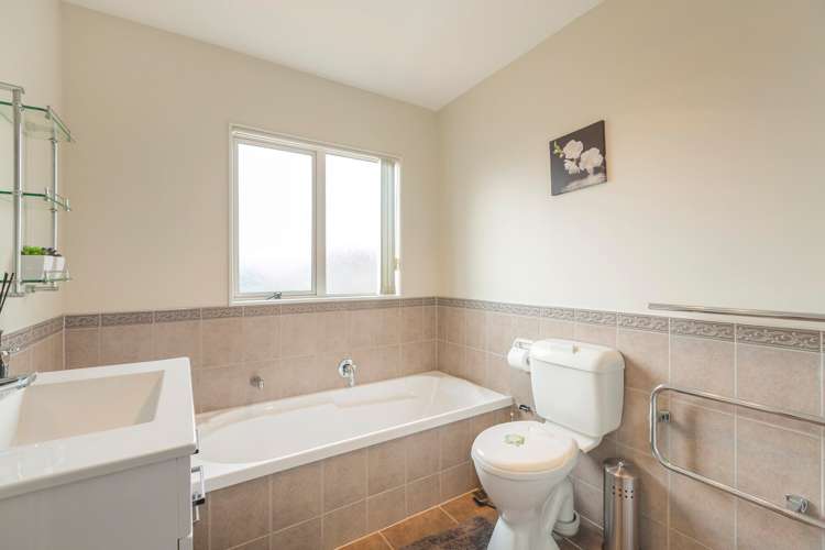 25 Maypark Crescent Flat Bush_23