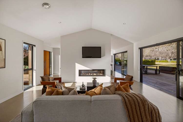6 Crawford Place, Walnut Grove Lake Hayes Estate_15