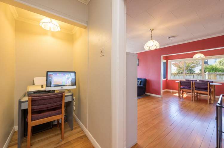 22 Maitland Avenue Stoke_10