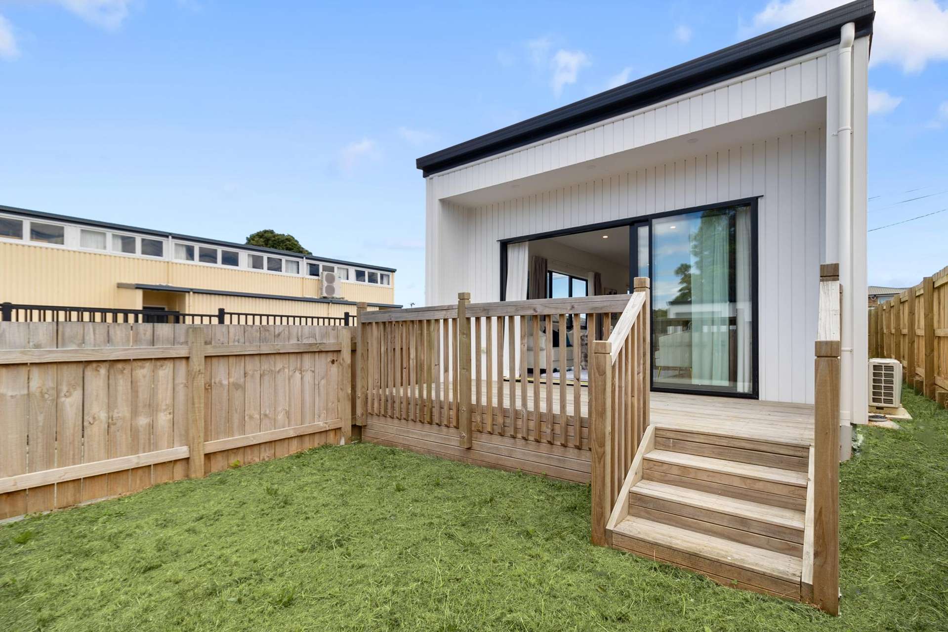 63 Flanshaw Road Te Atatu South_0