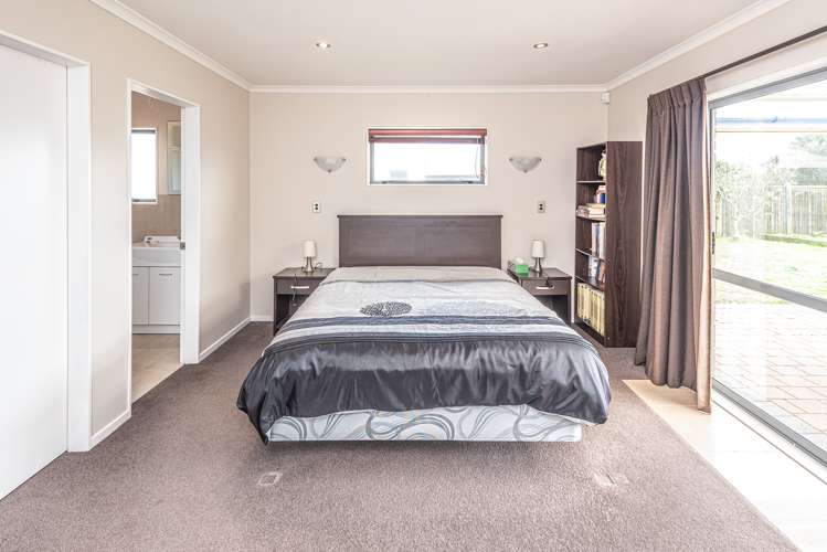 20 Golf Vue Place Castlecliff_14