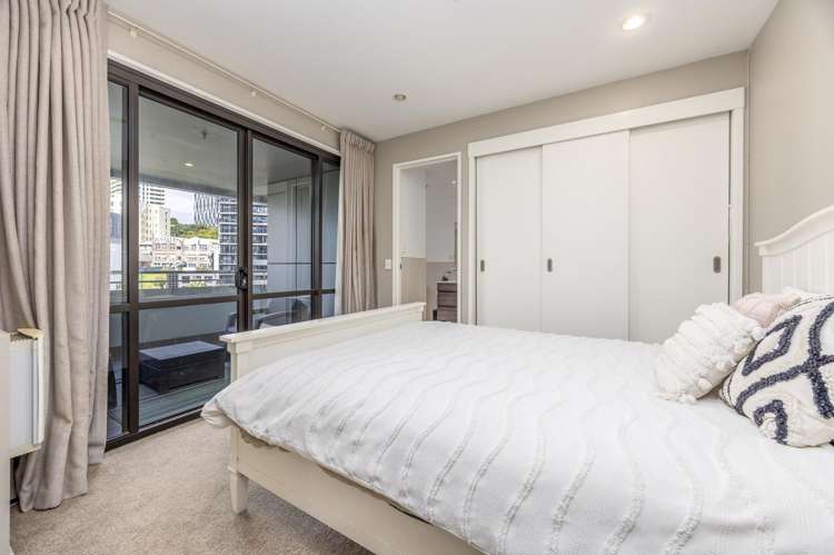 710/18 Beach Road Auckland Central_5