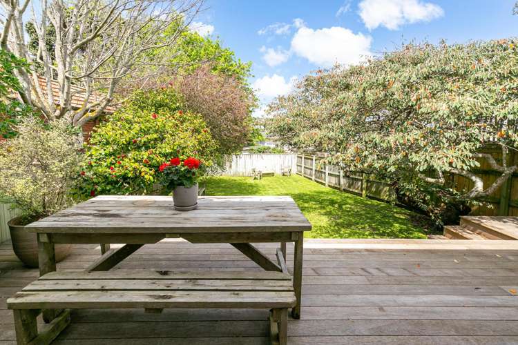 538 Broadway Strathmore Park_23