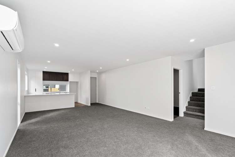  5 Selkirk Lane Hamilton Lake_2