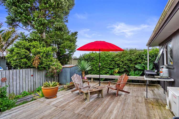 11 Roretana Drive Athenree_1