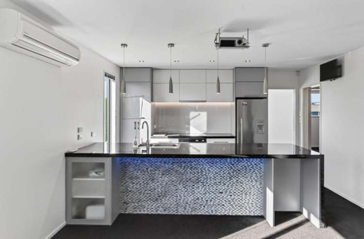 11 Holt Place Burnside_24