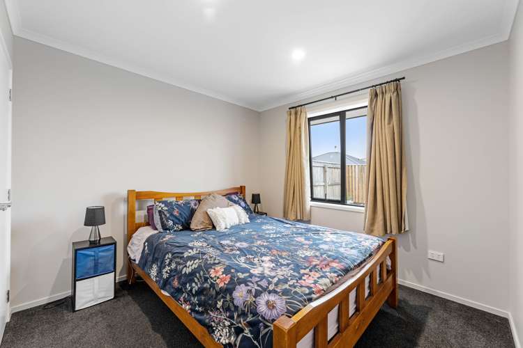 12 Caproni Road Burleigh_17