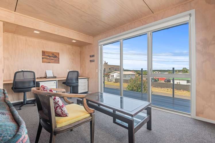 1 Roore Street Foxton Beach_8