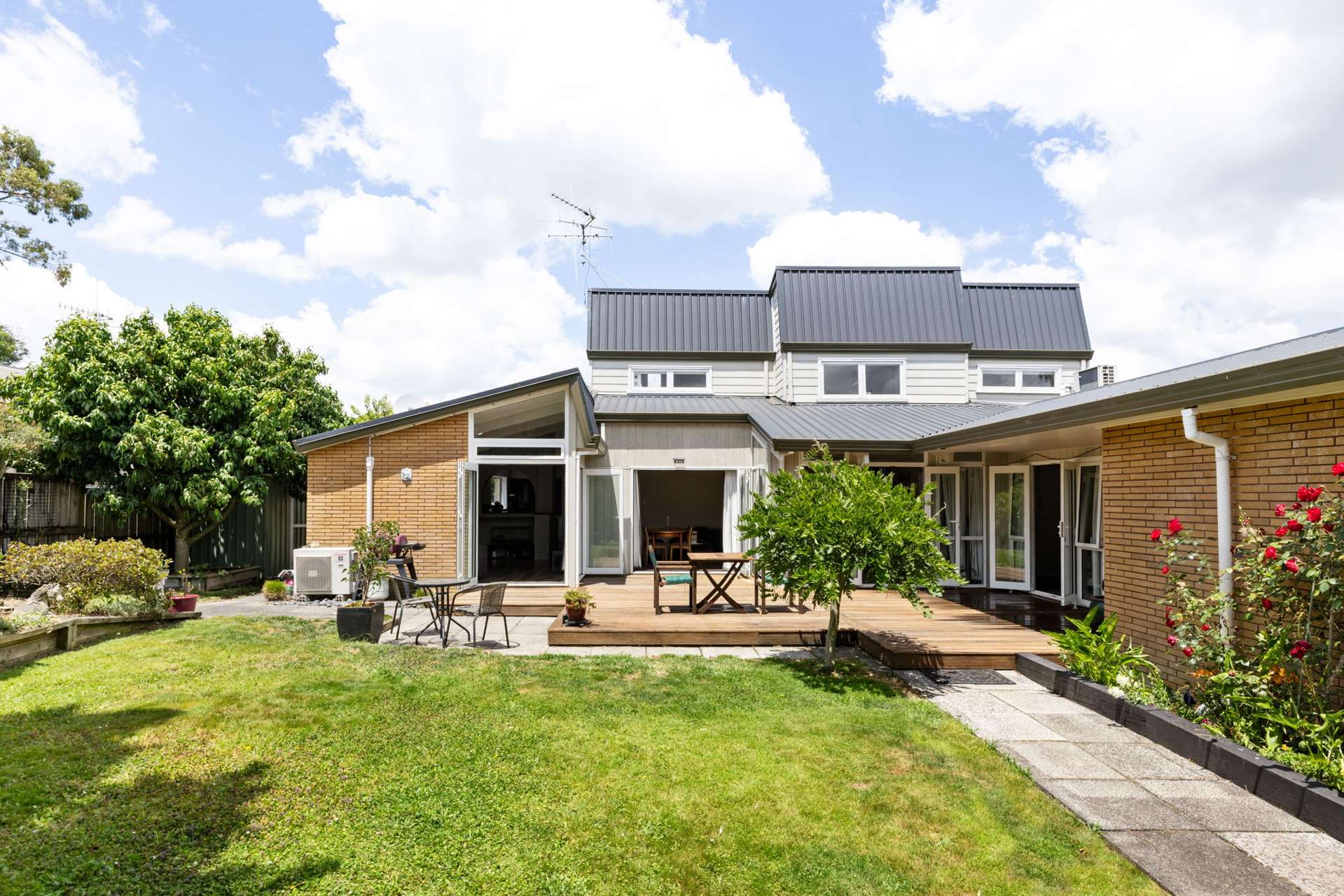 23 Gilbass Avenue Hamilton Lake_0