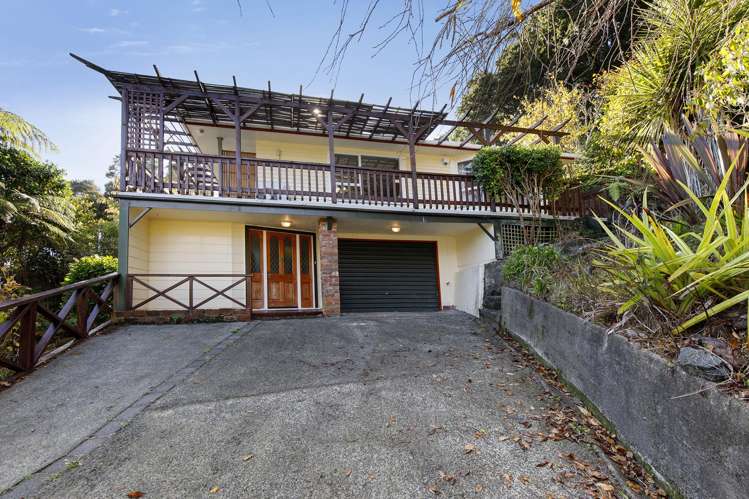 16 and 18 Faris Crescent Wainuiomata_21