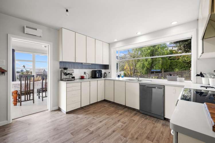 14 Huntsbury Avenue Huntsbury_14