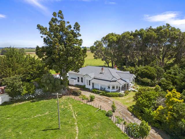 2398 Cheltenham Hunterville Road Beaconsfield_2