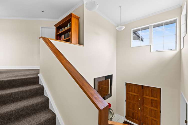 70 Whiting Crescent Greenmeadows_17